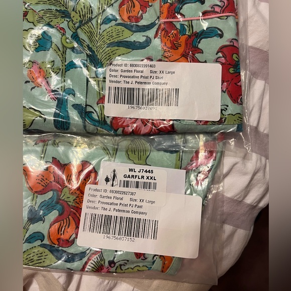 J. Peterman Provocative Print Pajama Set, XXL, new in bag - Picture 6 of 6